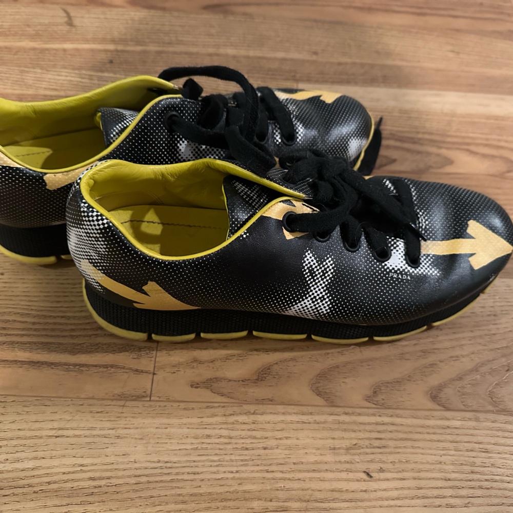 Prada yellow black arrow sneakers graphic size eu 39 us 8 women’s shoe